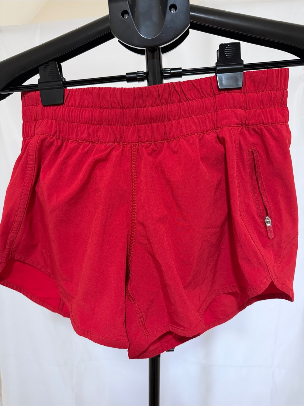 Lululemon Women’s Tracker Low-Rise Lined Shorts 4”.